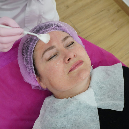GENTLE GLOW ACID PEEL FACIAL